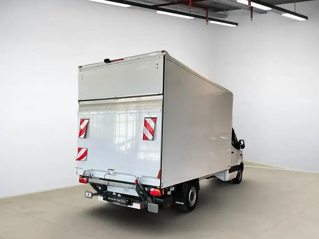 Gebraucht Mercedes Sprinter 170 PS (125 kW) 2025 Arktikweiß Van