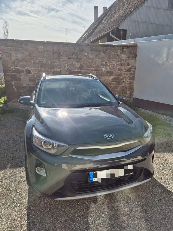 Grau Gebraucht 2018 Kia Stonic Platinum Edition SUV | 13.500 € (Fairer Preis) - Bild 1/4