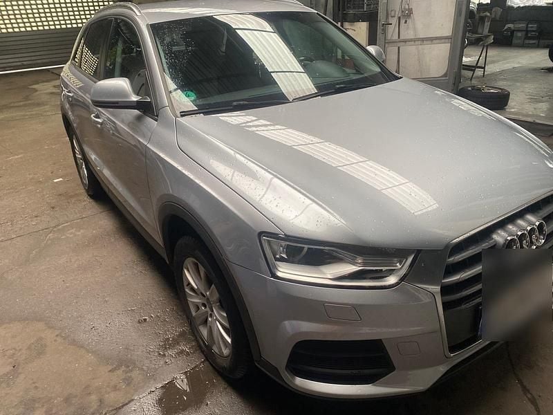 Silber Gebraucht 2015 Audi Q3 SUV | 12.500 € (Guter Preis) - Bild 1/4