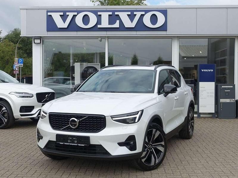 Crystal white Gebraucht 2024 Volvo XC40 Ultra SUV | 38.900 € (Fairer Preis) - Bild 1/4
