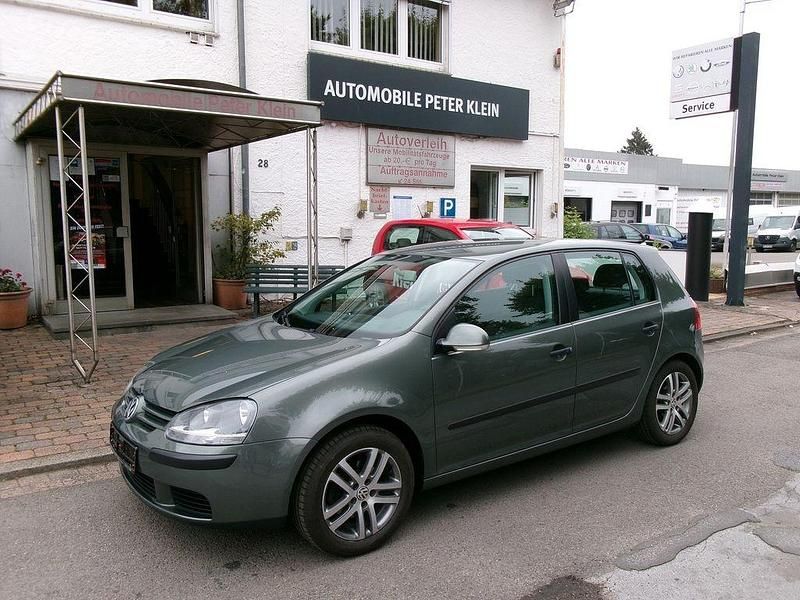 Grün Gebraucht 2004 VW Golf V Trendline Limousine | 5.990 € (Teuer) - Bild 1/4