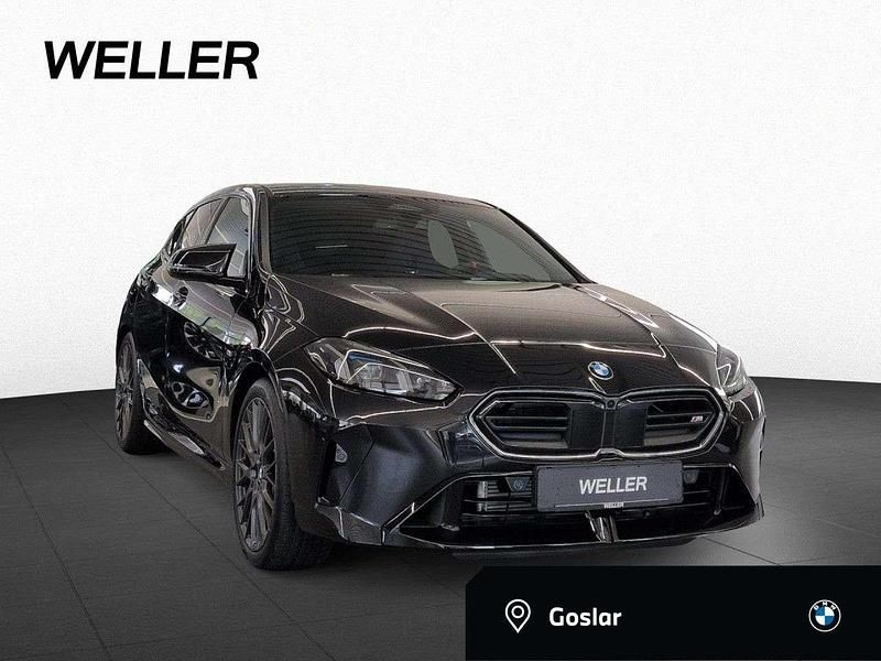 Black sapphire Neu 2025 BMW 135 Kleinwagen | 59.900 € (Teuer) - Bild 1/4