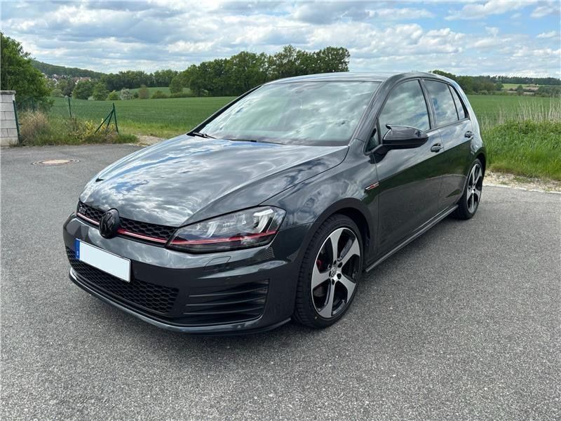 Grau Gebraucht 2015 VW Golf VII GTI Limousine | 14.000 € (Guter Preis) - Bild 1/4