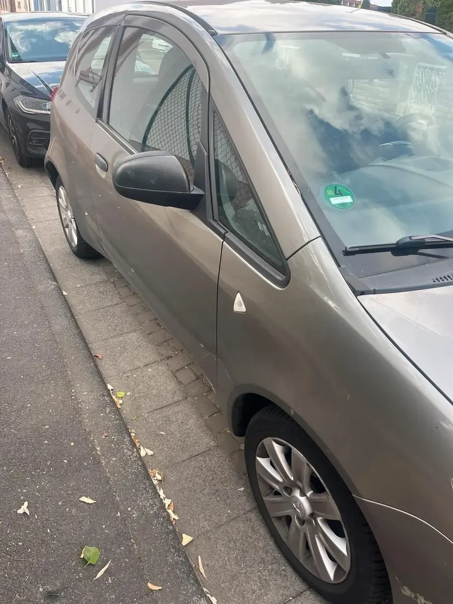 Gebraucht Mitsubishi Colt 75 PS (55 kW) 2009 Grau Kleinwagen