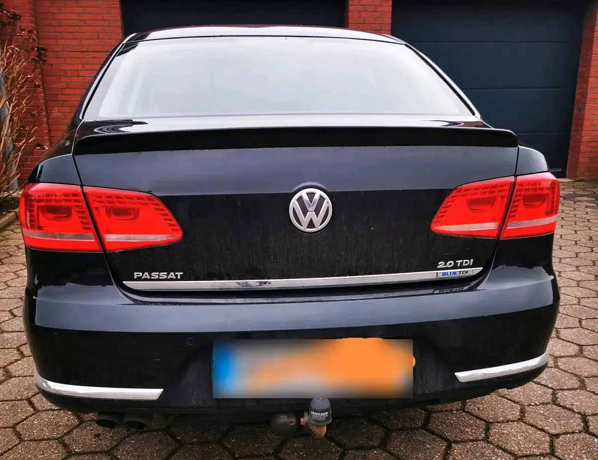 Gebraucht VW Passat 140 PS (102 kW) 2012 Schwarz Limousine
