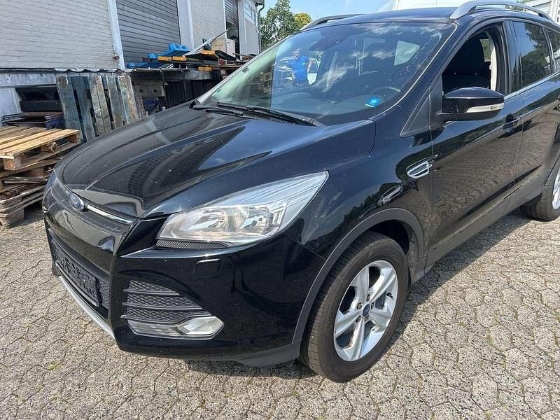 Schwarz Gebraucht 2016 Ford Kuga Business Edition SUV | 6.580 € - Bild 1/4