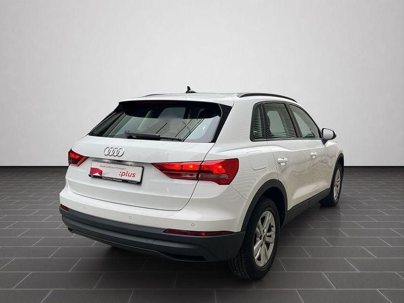 Gebraucht Audi Q3 Basis 150 PS (110 kW) 2022 Ibisweiß (metallic) SUV