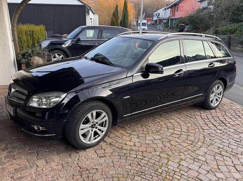 Gebraucht Mercedes C220 170 PS (125 kW) 2010 Schwarz Kombi