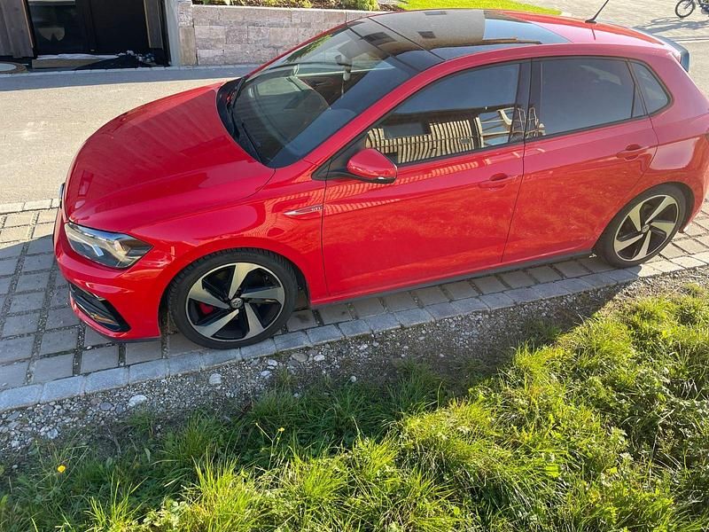 Rot Gebraucht 2018 VW Polo GTI Kleinwagen | 19.040 € (Fairer Preis) - Bild 1/4