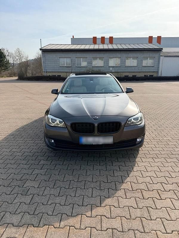 Gebraucht BMW 520 Luxury Line 184 PS (135 kW) 2013 Braun Kombi
