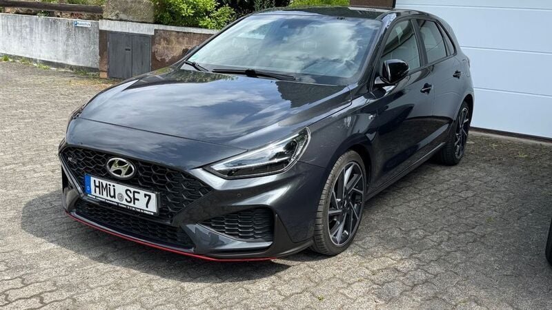 Grau Gebraucht 2021 Hyundai i30 N Line Limousine | 19.800 € (Fairer Preis) - Bild 1/4