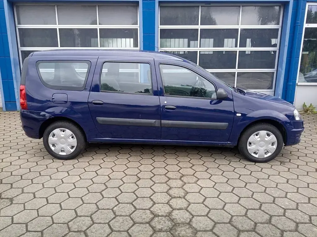 Gebraucht Dacia Logan MCV Ambiance 75 PS (55 kW) 2010 Blau Kombi