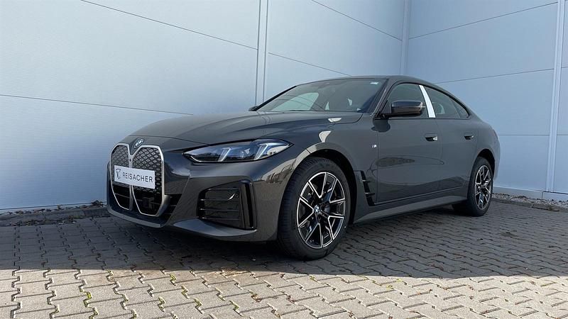 Bmw individual dravitgrau metal Neu 2025 BMW i4 Comfort Edition Limousine | 75.515 € - Bild 1/4