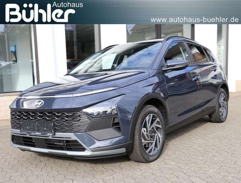 Mangrove green metallic Neu 2025 Hyundai Bayon Trend SUV | 20.990 € (Superpreis) - Bild 1/4