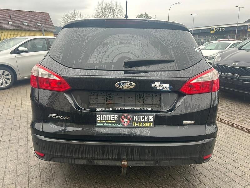 Używany Ford Focus Champions Edition 116 KM (85 kW) 2012 Czarny Kombi