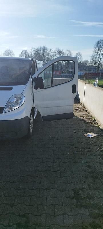 Gebraucht Renault Trafic 90 PS (66 kW) 2012 Weiß Van / Kleinbus