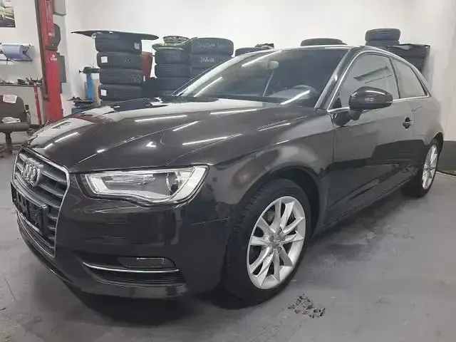 Gebraucht Audi A3 Ambiente 150 PS (110 kW) 2013 Braun Kombi