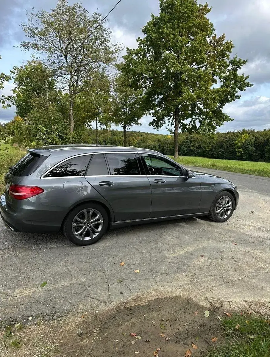 Gebraucht Mercedes C250 204 PS (150 kW) 2017 Grau Kombi