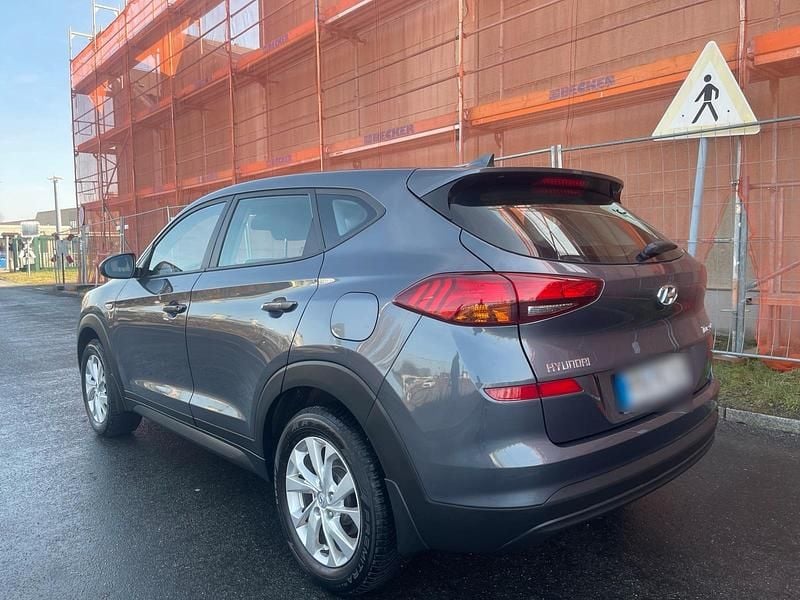 Gebraucht Hyundai Tucson 136 PS (100 kW) 2019 Grau SUV