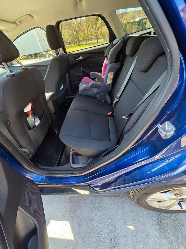 Second-hand Ford Focus 125 CP (91 kW) 2015 Albastru Break