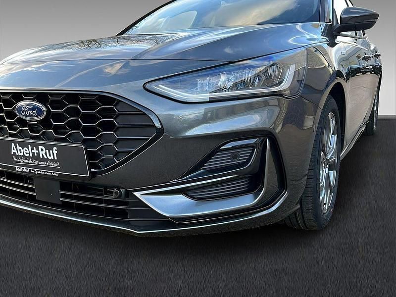 Neu Ford Focus ST-Line X 155 PS (114 kW) 2026 Grau Limousine