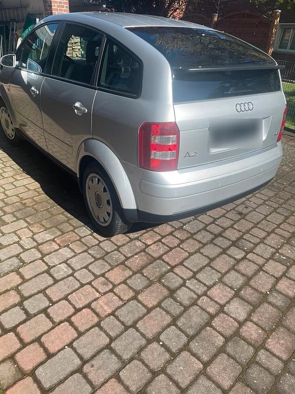 Usata Audi A2 75 CV (55 kW) 2002 Argento Utilitaria