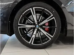 Neu BMW 520 M Sport 197 PS (144 kW) 2026 Grau (sophistograu brillanteffekt metallic) Kombi