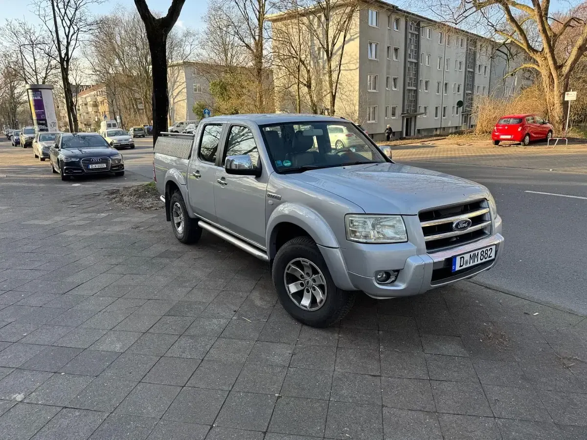 Gebraucht Ford Ranger 160 PS (117 kW) 2008 Silber Pickup