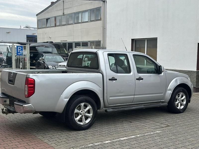 Gebraucht Nissan Navara 190 PS (139 kW) 2012 Silber Pickup