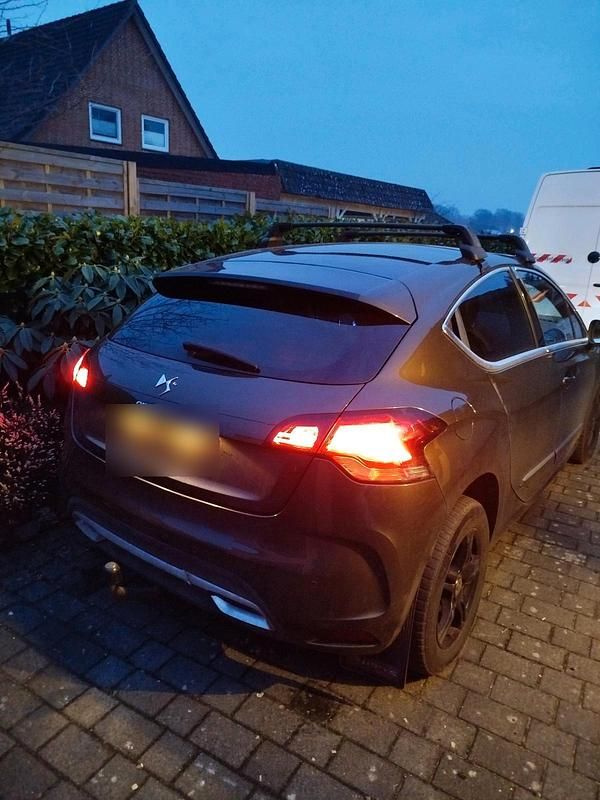 Gebraucht Citroën DS4 115 PS (84 kW) 2014 Braun Kleinwagen