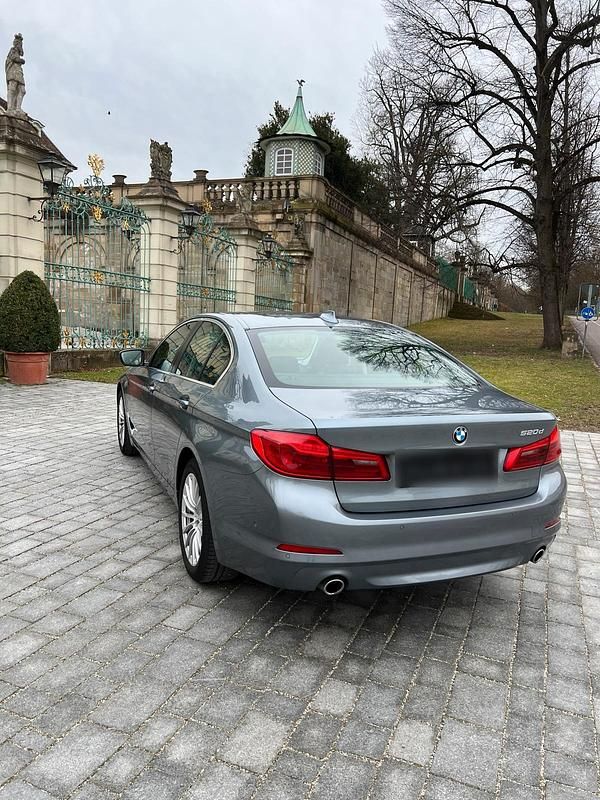 Gebraucht BMW 520 190 PS (139 kW) 2019 Grau Limousine