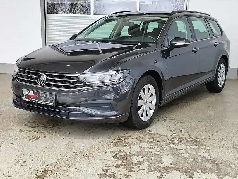 Gebraucht VW Passat Conceptline 150 PS (110 kW) 2022 Grau Kombi