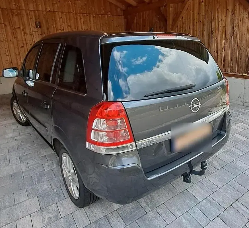 Gebraucht Opel Zafira 115 PS (84 kW) 2010 Grau Van / Kleinbus