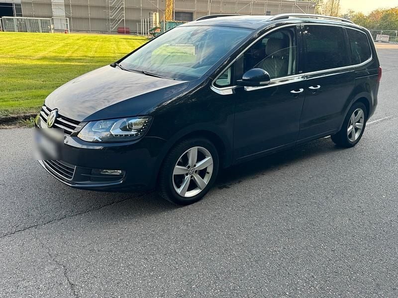 Schwarz Gebraucht 2016 VW Sharan Allstar Van / Kleinbus | 19.800 € (Guter Preis) - Bild 1/4