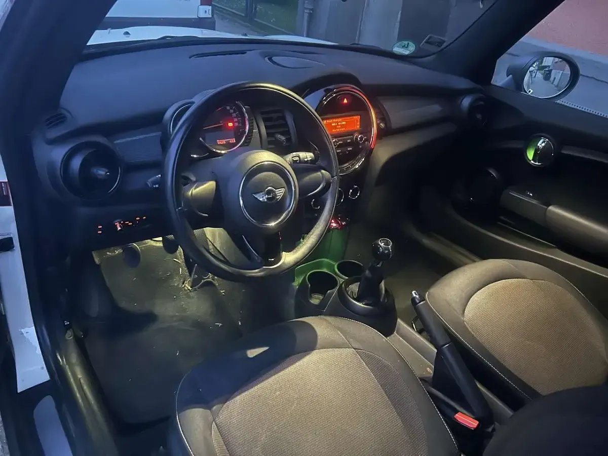 Usado Mini ONE 75 HP (55 kW) 2015 Andere farben Citadino