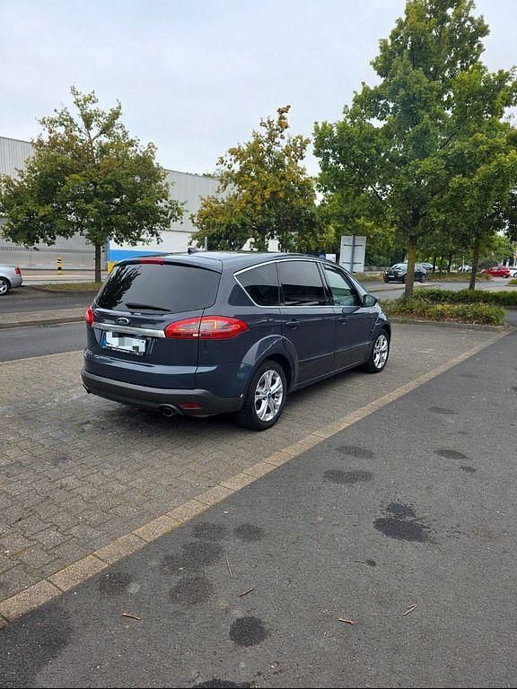 Gebraucht Ford S-MAX Titanium 200 PS (147 kW) 2013 Grau Van / Kleinbus
