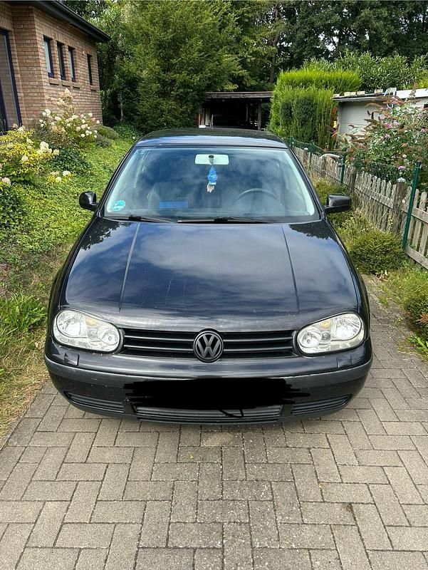 Schwarz Gebraucht 2002 VW Golf IV Kleinwagen | 400 € (Superpreis) - Bild 1/4