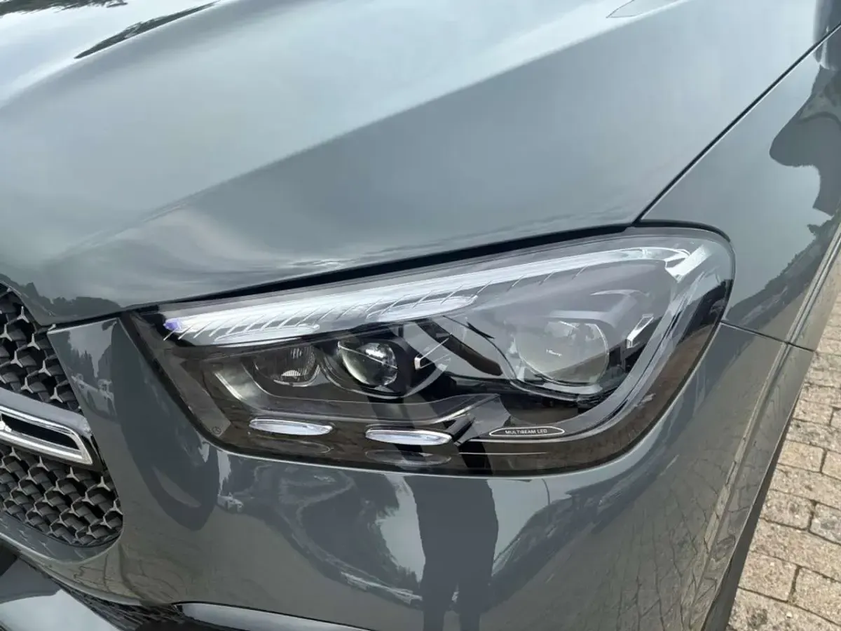 Gebraucht Mercedes GLE350 AMG 197 PS (144 kW) 2025 Manufaktur lack manufaktur sil SUV