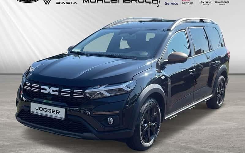 Perlmuttschwarz metallic Gebraucht 2024 Dacia Jogger Extreme Van / Kleinbus | 27.497 € (Fairer Preis) - Bild 1/4