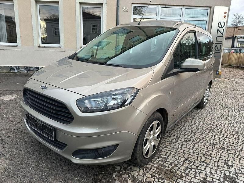 Gebraucht Ford Tourneo Courier Trend 101 PS (74 kW) 2018 Grau Van / Kleinbus