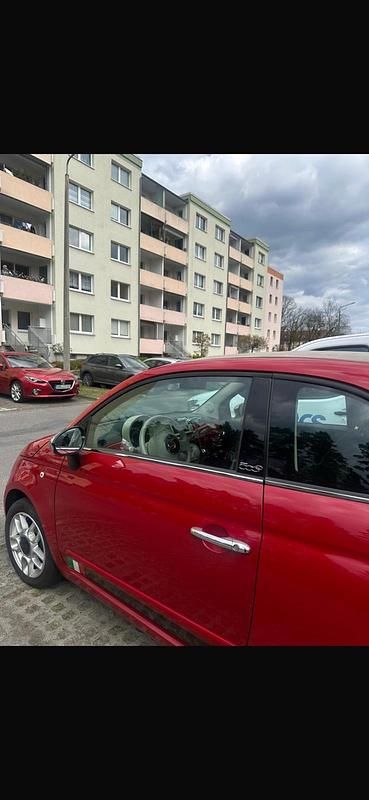 Rot Gebraucht 2011 Fiat 500 Cabrio | 6.200 € (Fairer Preis) - Bild 1/3