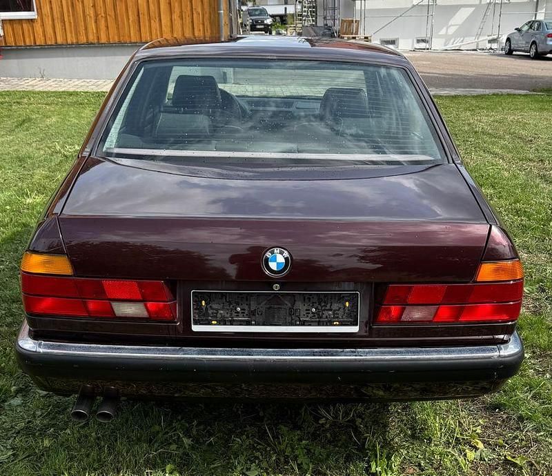 Gebraucht BMW 735 211 PS (155 kW) 1991 Rot Limousine