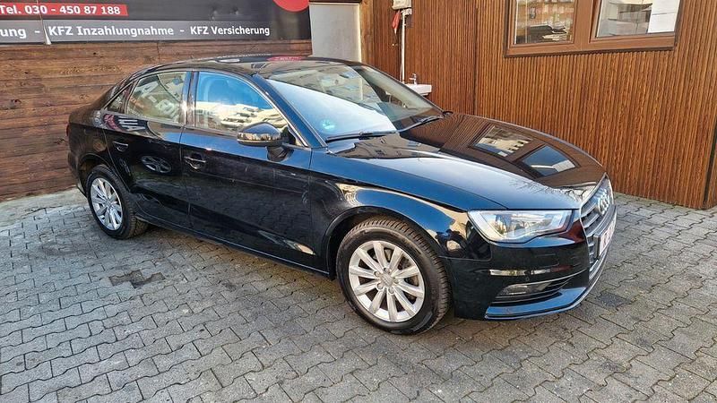 Gebraucht Audi A3 Attraction 110 PS (80 kW) 2016 Brillantschwarz Limousine