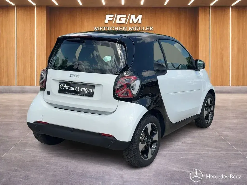 Gebraucht Smart ForTwo Electric Drive Passion 60 kW (82 PS) 2024 Weiß Coupé