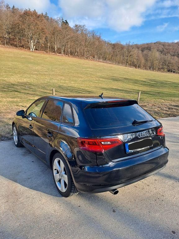 Gebraucht Audi A3 110 PS (80 kW) 2015 Schwarz Limousine