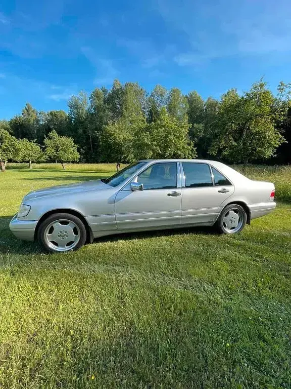 Gebraucht Mercedes S300 177 PS (130 kW) 1996 Silber Limousine