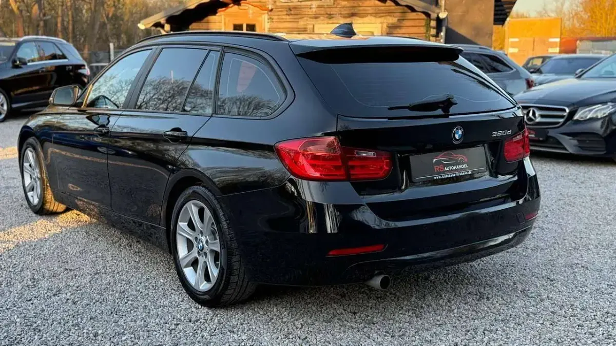 Gebraucht BMW 320 184 PS (135 kW) 2015 Schwarz ii Kombi