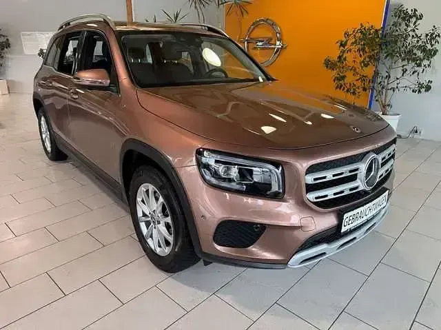 Gebraucht Mercedes GLB200 163 PS (119 kW) 2022 Rosegold  metalliclack SUV