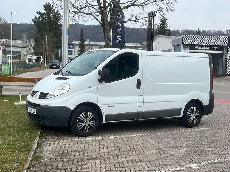 Gebraucht Renault Trafic 115 PS (84 kW) 2011 Weiß Van / Kleinbus