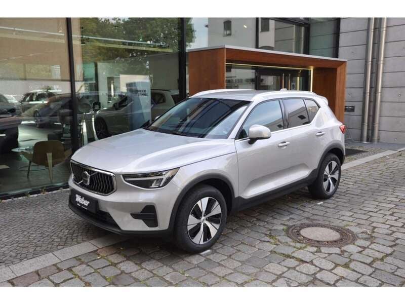 Gebraucht Volvo XC40 Plus 163 PS (119 kW) 2022 Silber SUV